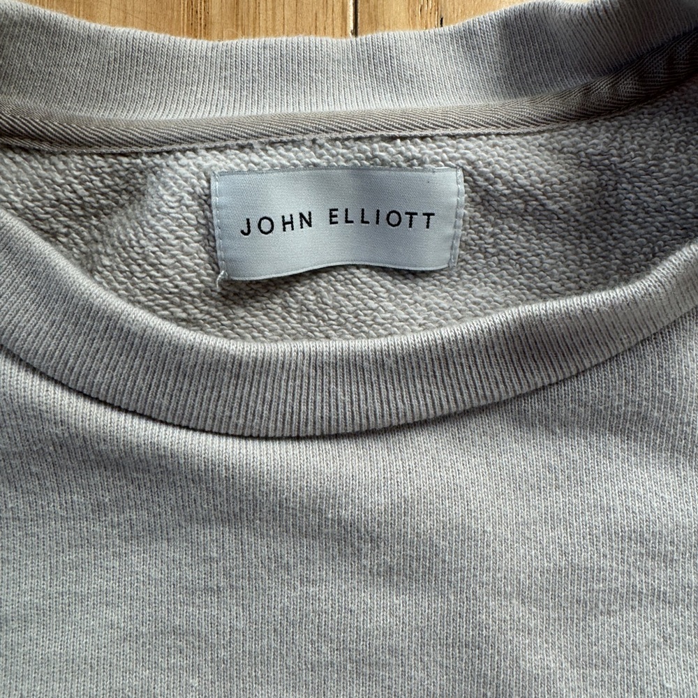 John Elliot Crew John Elliott crewneck.
